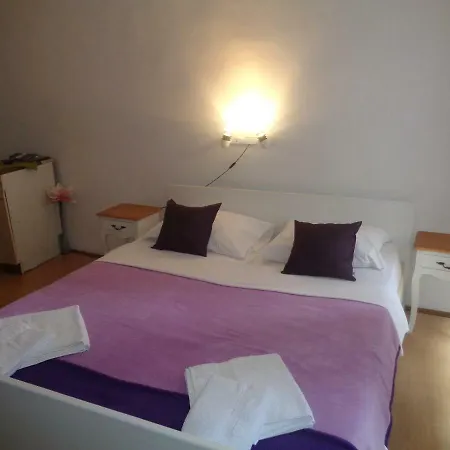 Cozy Studio-apartment Gordana In Center